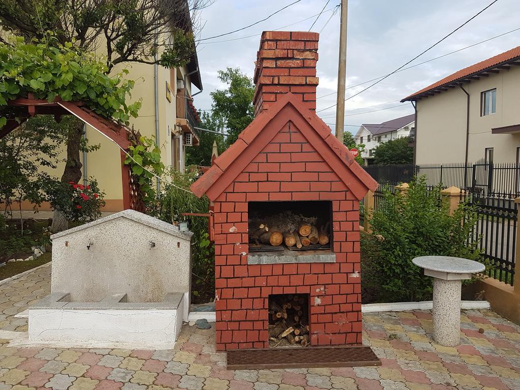 Pensiunea Casa Johnelly Costinești Εξωτερικό φωτογραφία