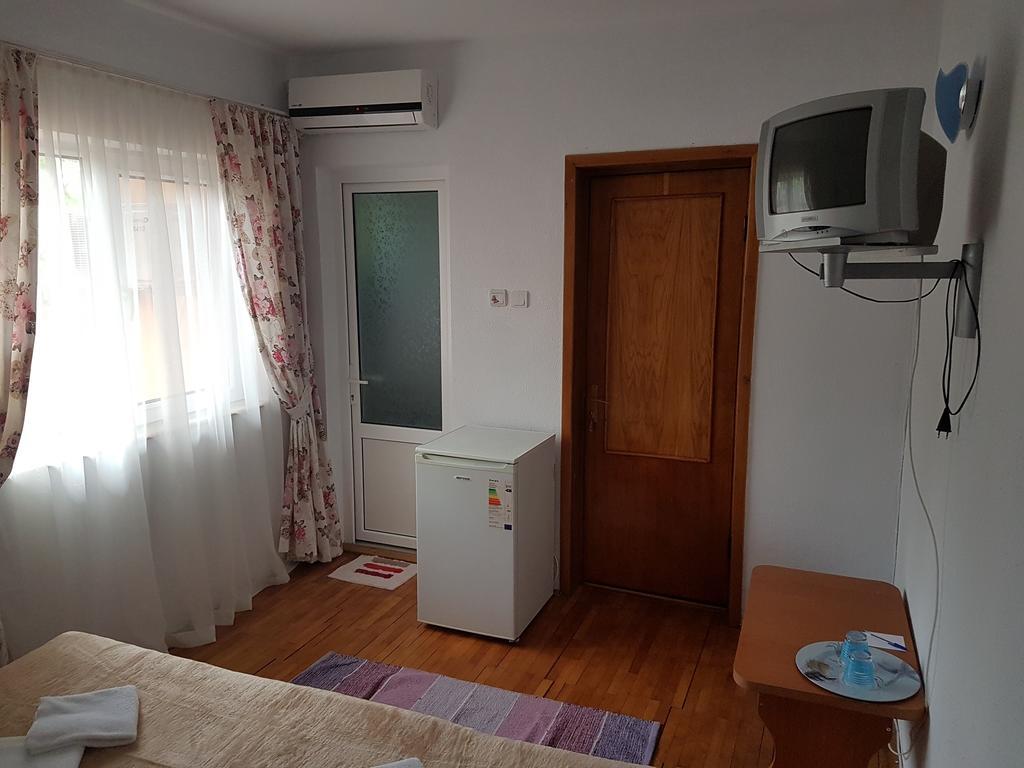 Pensiunea Casa Johnelly Costinești Εξωτερικό φωτογραφία